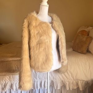 Preloved beautiful beige Fake Fur Coat
